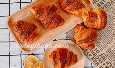 CÁCH LÀM BÁNH CROISSANT – BÁNH SỪNG BÒ