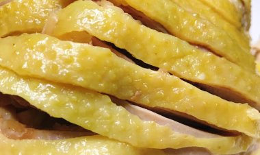 MẸO LUỘC GÀ DA VÀNG NGỌT THỊT HẤP DẪN