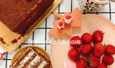 STRAWBERRY CHOCOLATE CAKE